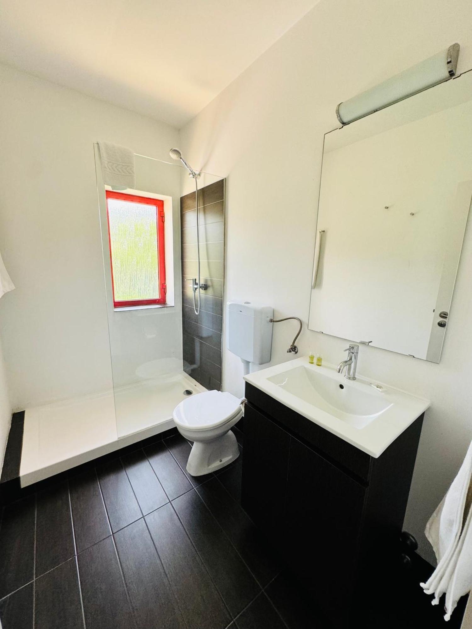 Nature & Beach Guest Rooms, Aldeamento Turistico Do Camarido Cristelo  Room photo